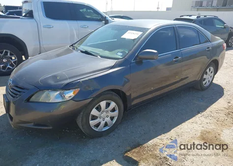 2007 Toyota Camry Le z USA, uszkodzony, nr VIN 4T1BE46K57U626376